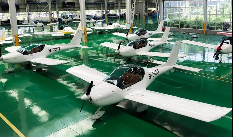 首批定购20架飞机，九天飞院与PA视讯平台科技签定战略协议