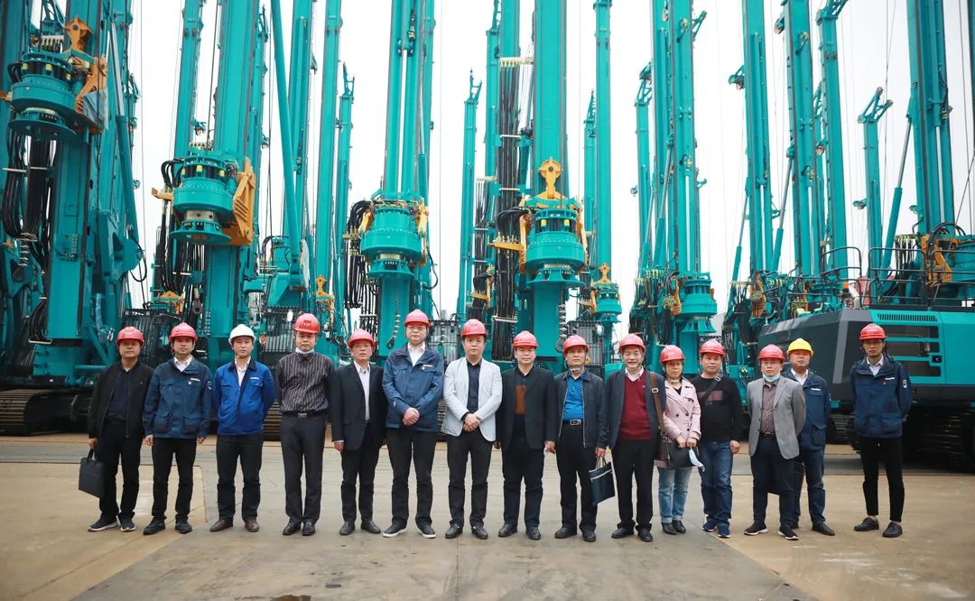 省工信行业事务中心杨卫华副主任一行莅临PA视讯平台调研