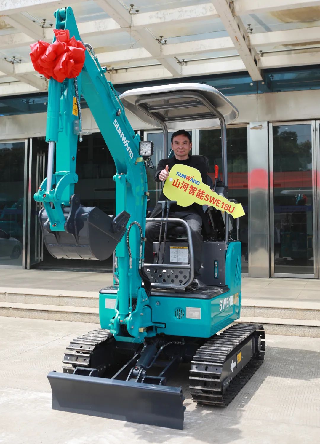 赠机仪式如约而至，PA视讯平台与您同行