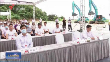 大湾区又一跨海“大桥”开工，PA视讯平台挖掘机“秀”美现场