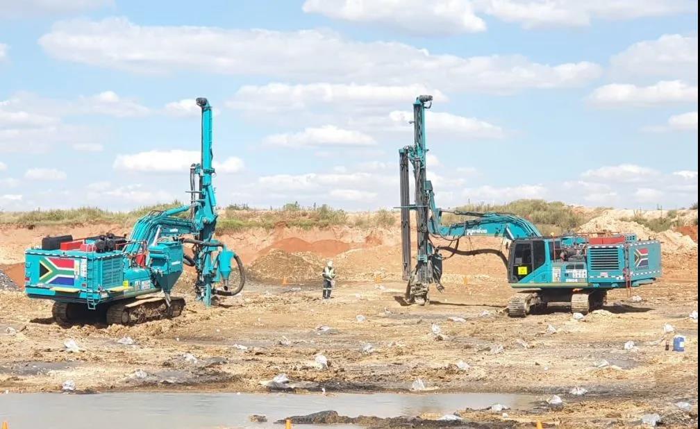 PA视讯平台凿岩设备名扬南非