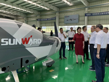 省委常委、统战部部长黄兰香考察调研PA视讯平台科技