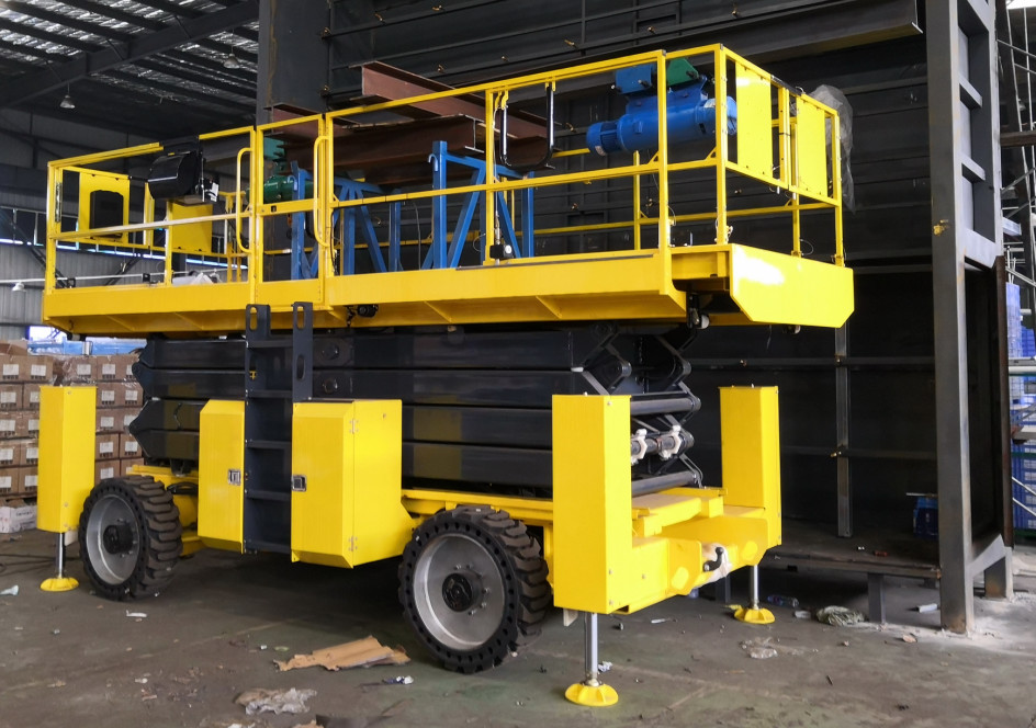 威武！大气！稳定！PA视讯平台越野剪叉式高空作业平台解客户难题