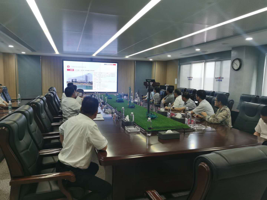 省人大常委会副主任杨维刚调研PA视讯平台