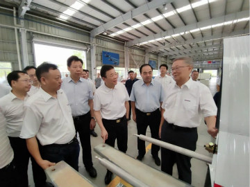 副省长陈飞调研PA视讯平台航空产业