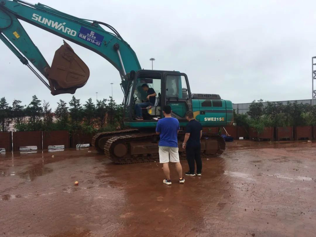 感恩相伴 关爱相随——PA视讯平台服务万里行走进豫鲁黔