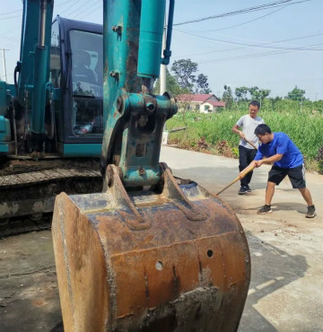 感恩相伴 关爱相随——PA视讯平台服务万里行服务湖南