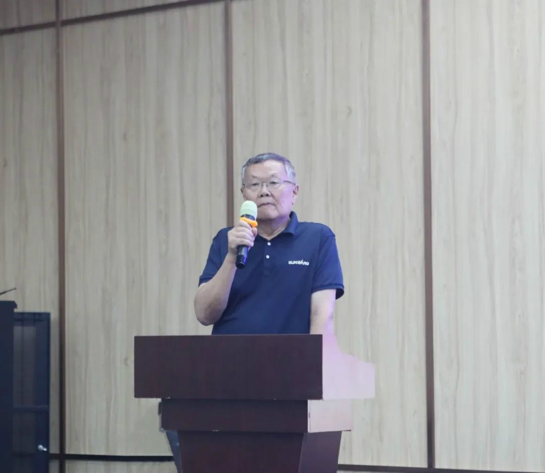 以强执行力聚焦基础能力建设 向挖掘机万台俱乐部迈进——PA视讯平台2020年挖掘机经销商半年度会议圆满召