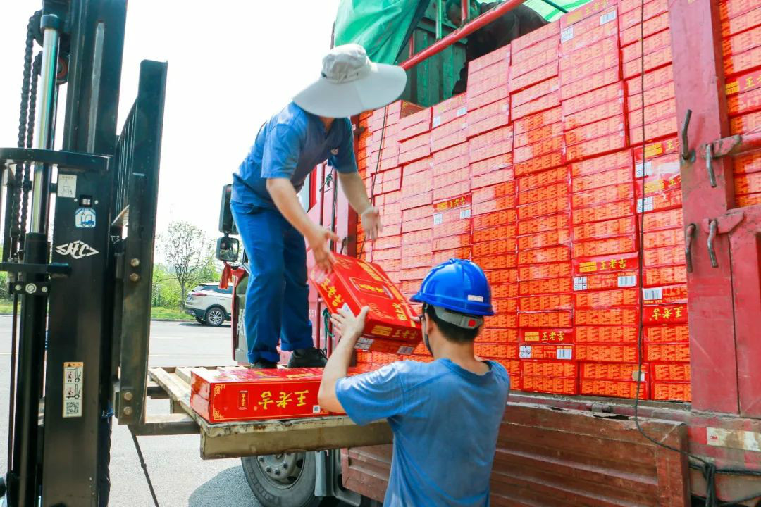 情系职工送清凉，殷切关怀鼓干劲——PA视讯平台开展夏季送清凉活动