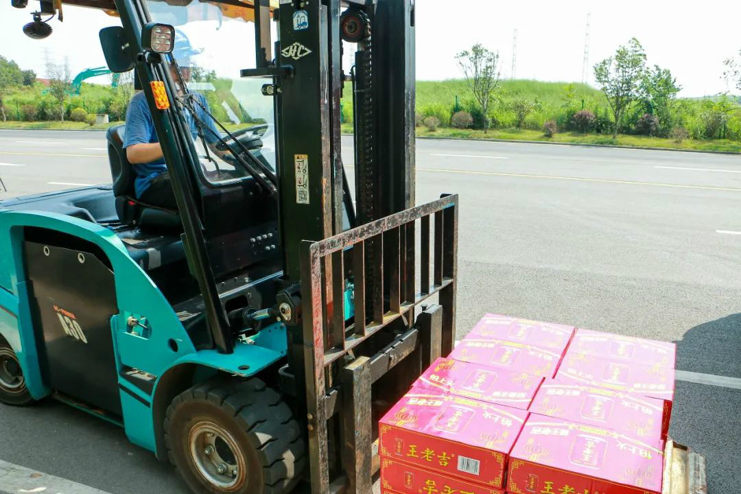 情系职工送清凉，殷切关怀鼓干劲——PA视讯平台开展夏季送清凉活动