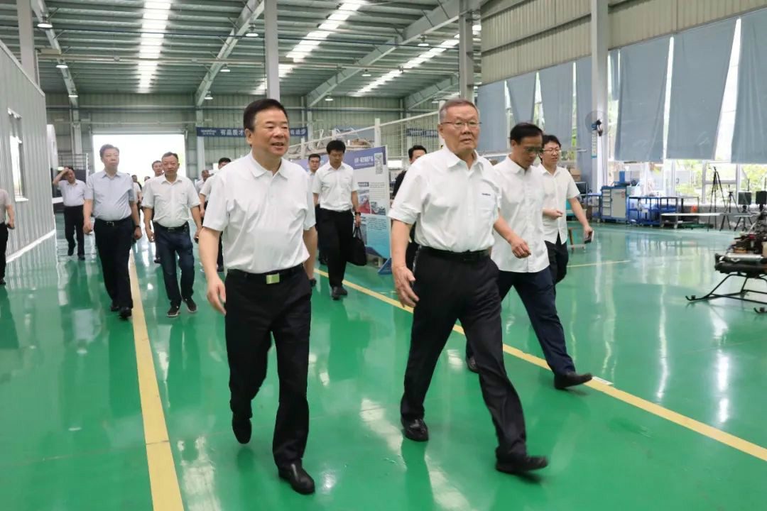 副省长陈飞调研PA视讯平台航空产业