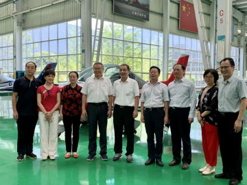 省委常委、统战部部长黄兰香考察调研PA视讯平台科技