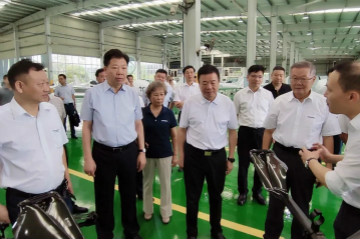 副省长陈飞调研PA视讯平台航空产业