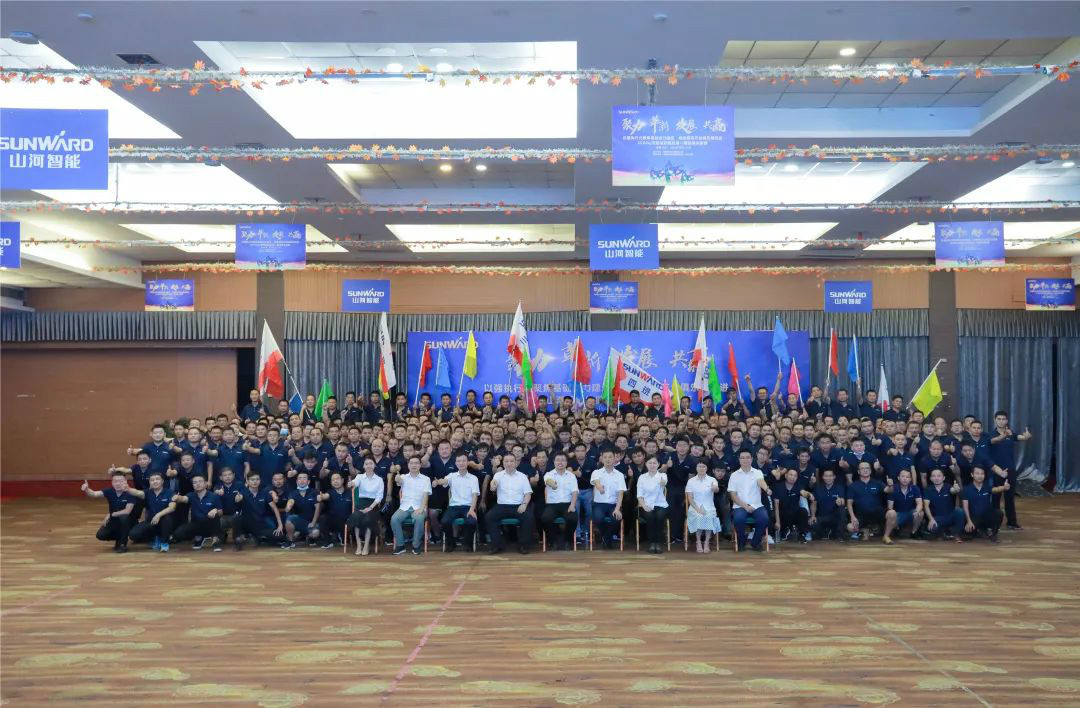 向挖掘机万台俱乐部迈进——PA视讯平台2020年度挖掘机营销训练营开营