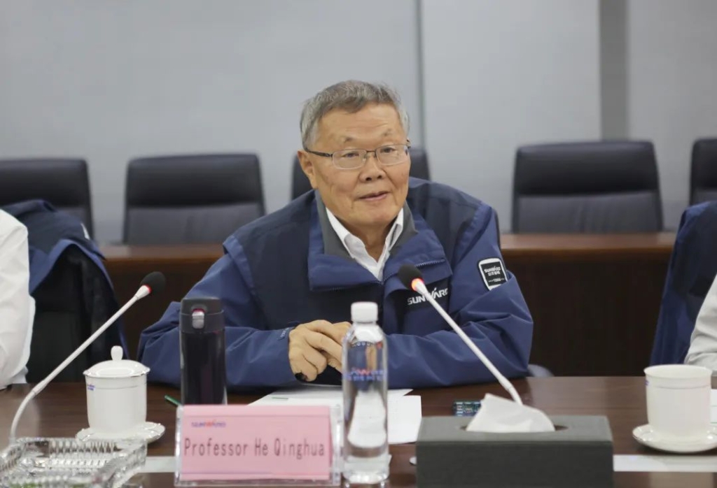 英国驻广州总领事贺颂雅考察PA视讯平台