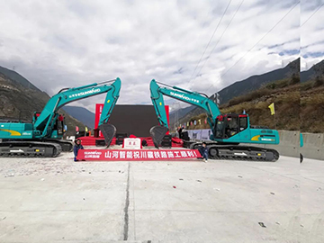 PA视讯平台挖掘机助力川藏铁路建设