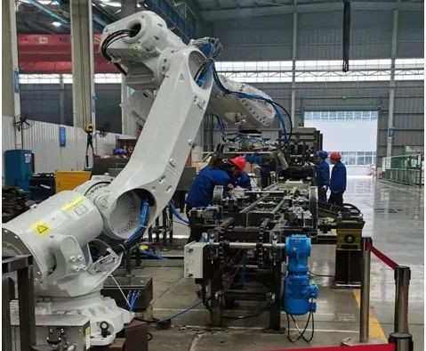 中际PA视讯平台熔锌铸锭码垛自动线成套设备顺利发货