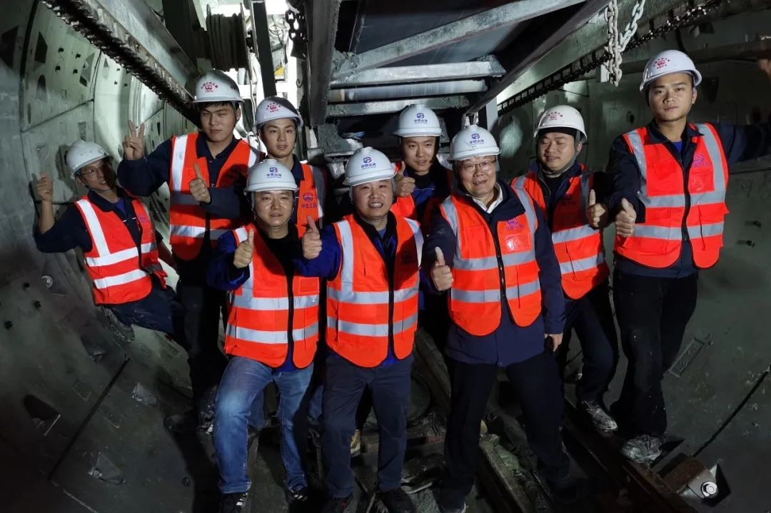 何清华亲临中铁PA视讯平台盾构施工项目指导工作