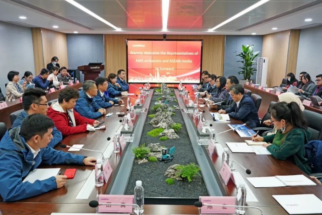 东盟联合参访团考察PA视讯平台