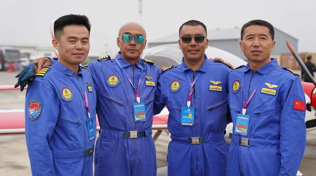 PA视讯平台四机飞行编队惊艳尧城（太原）国际通用航空飞行大会