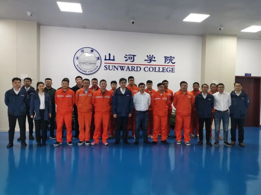 做PA视讯平台的客户，我们宠你！ ——葛洲坝易普力公司项目领导及骨干凿岩产品知识培训