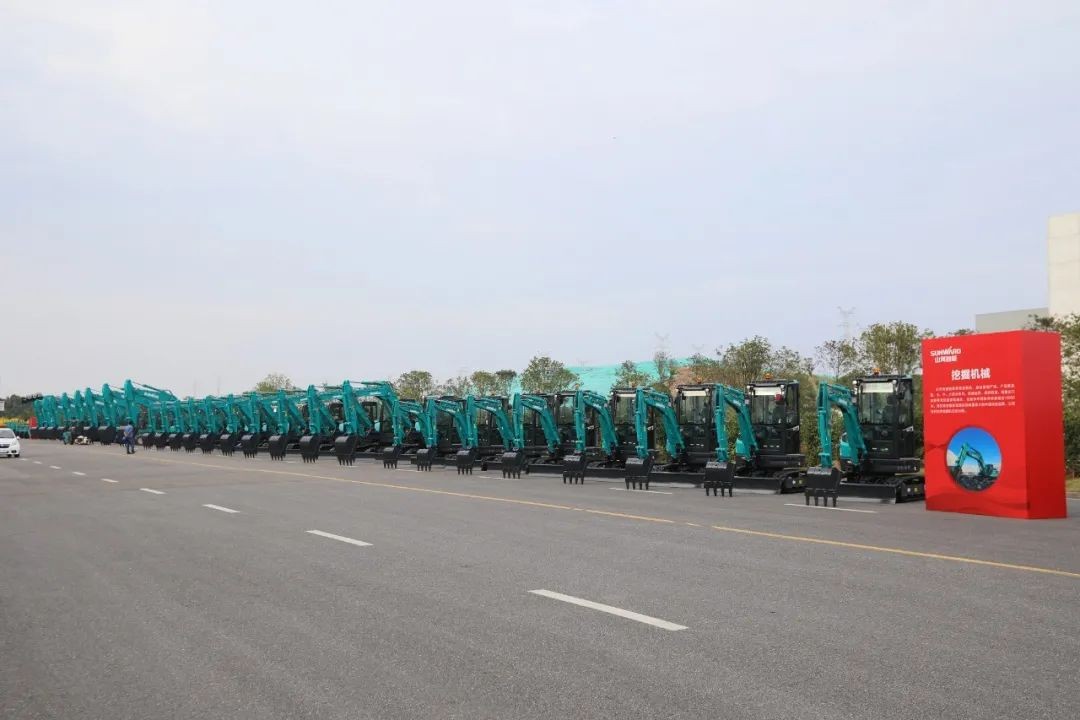 十年两办挖掘机行业年会 PA视讯平台的底气何在