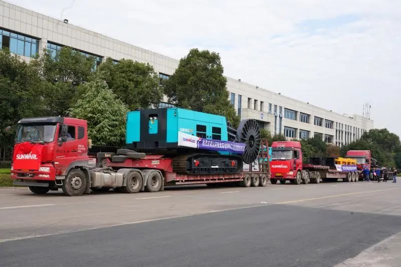 PA视讯平台首台SWHG70连续墙液压抓斗顺利交机