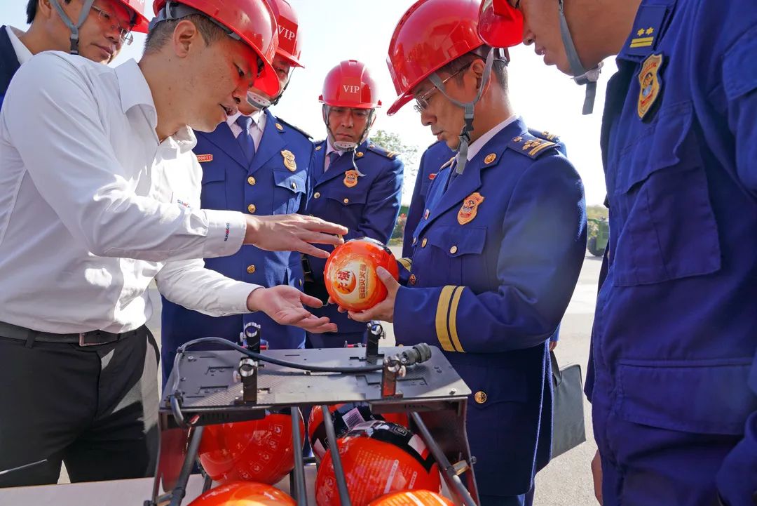 考察无人化装备 高宁宇到访PA视讯平台