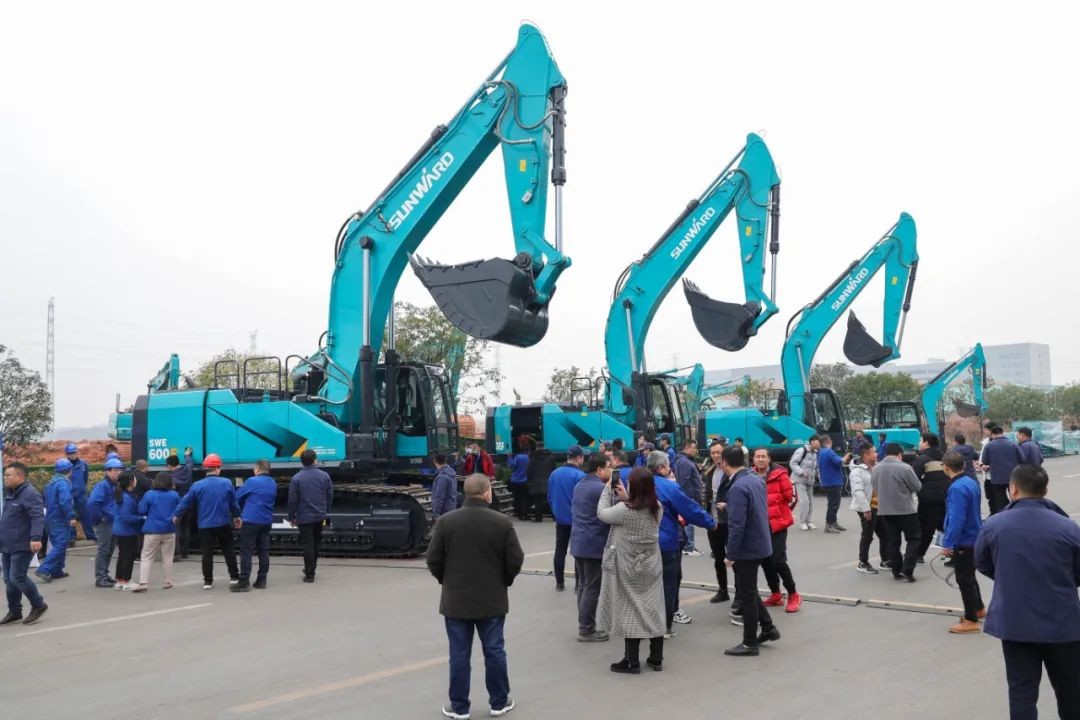 开疆扩土，气壮PA视讯平台 | 600F大挖交付仪式隆重举行