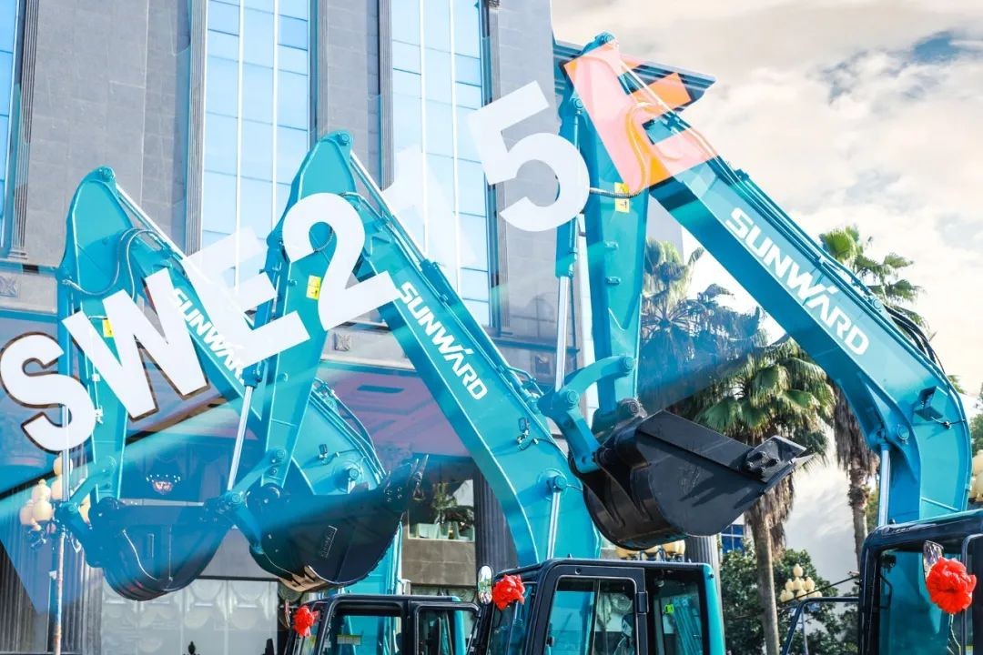 PA视讯平台挖掘机春季订货会长沙会场侧记