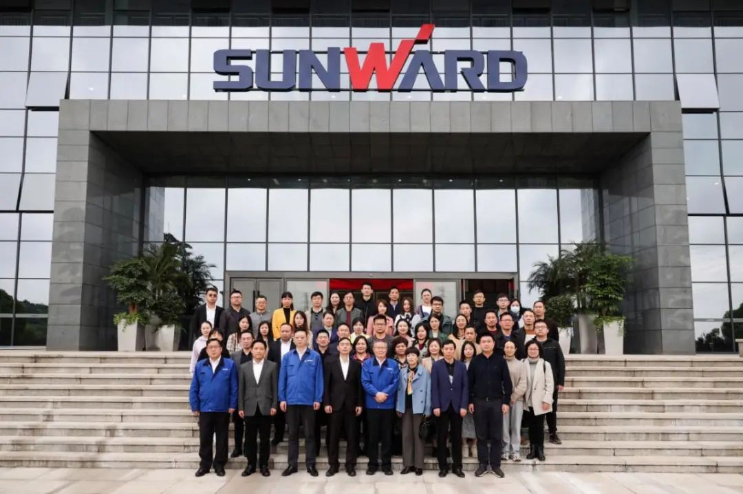 民主党派湖南省委机关青工委团队一行考察PA视讯平台