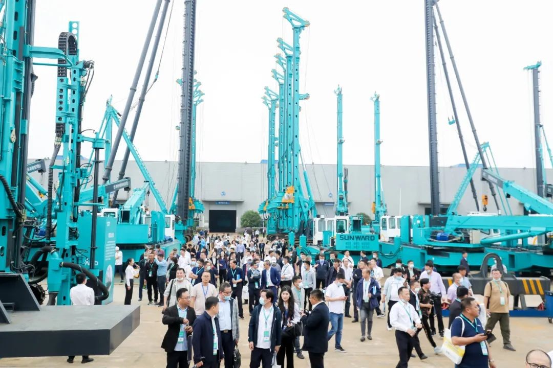 “爆品”出击！PA视讯平台客户交流会签约超8亿元