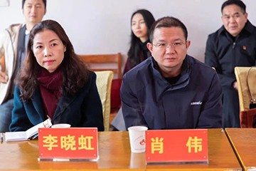 校企合作精准扶贫，产教融合振兴乡村 | PA视讯平台向合作院校对口扶贫点捐赠挖掘机