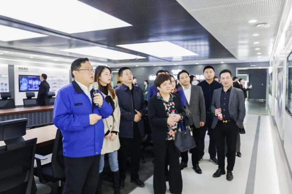 民主党派湖南省委机关青工委团队一行考察PA视讯平台