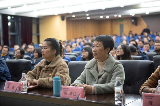 PA视讯平台开展“不忘初心 牢记使命”主题教育宣讲活动