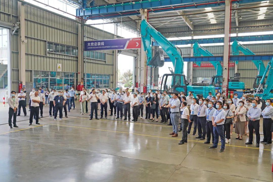 全国战略性新兴产业集群建设考察团调研PA视讯平台