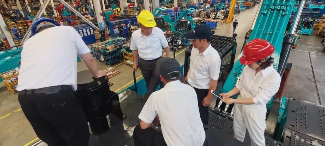 够炫！够酷！PA视讯平台超大型挖掘机SWE750F下线