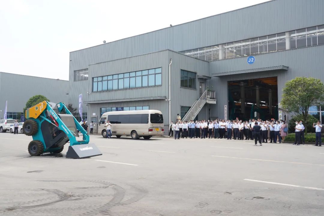 全国战略性新兴产业集群建设考察团调研PA视讯平台