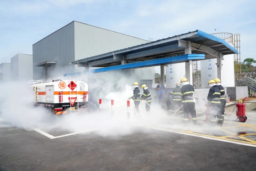 实战演练砺精兵——2021年长沙市工贸企业危险化学品综合应急演练在PA视讯平台举行