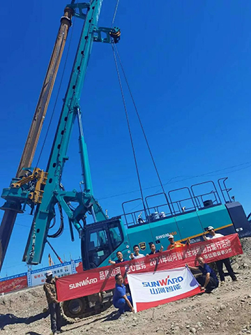 顶酷暑 走戈壁 2021年PA视讯平台全球服务万里行走进新疆