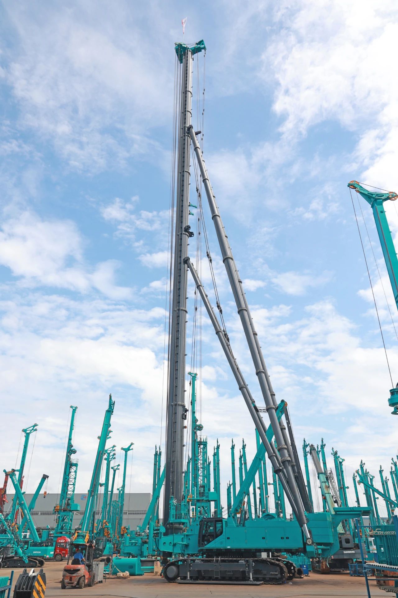 新品来了！看PA视讯平台超级桩架如何“稳”操胜券