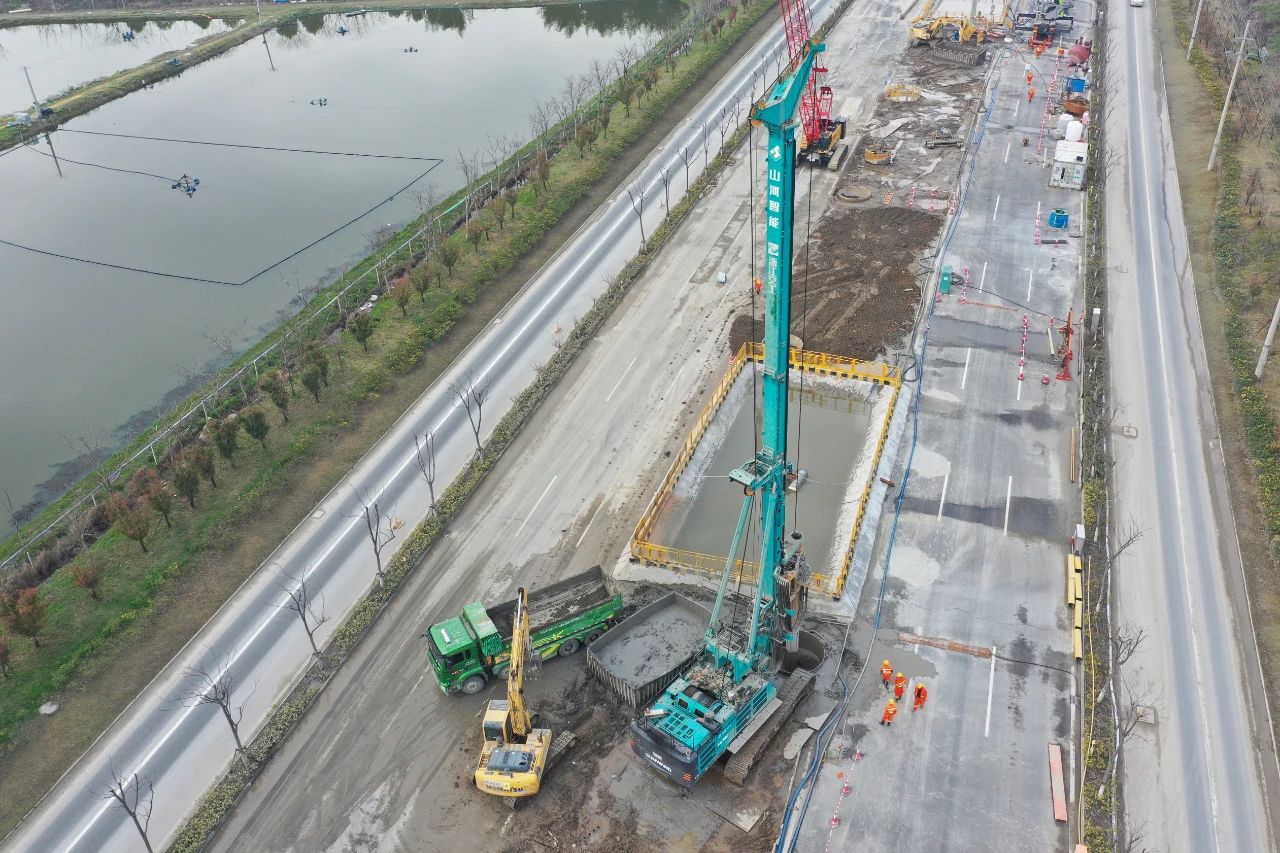 征战全国首条智慧高速，PA视讯平台旋挖钻机凭什么？