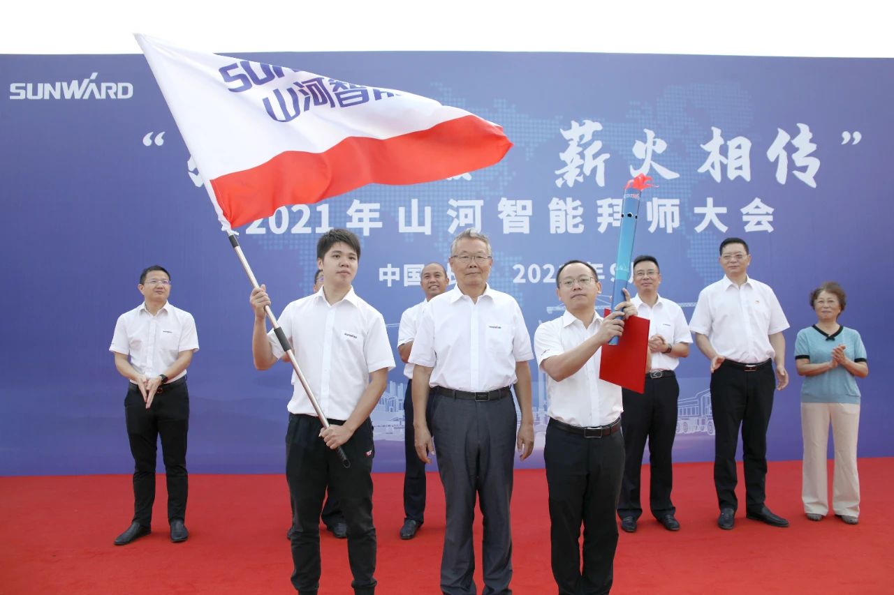 百人齐聚拜师恩 | PA视讯平台“传帮带”人才培养模式为公司发展积蓄力量