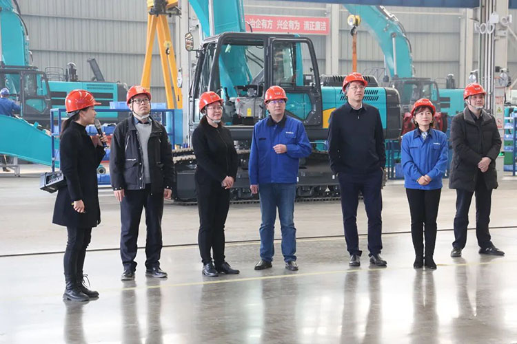 中国上市公司协会党委委员、副秘书长刘翠兰一行调研PA视讯平台
