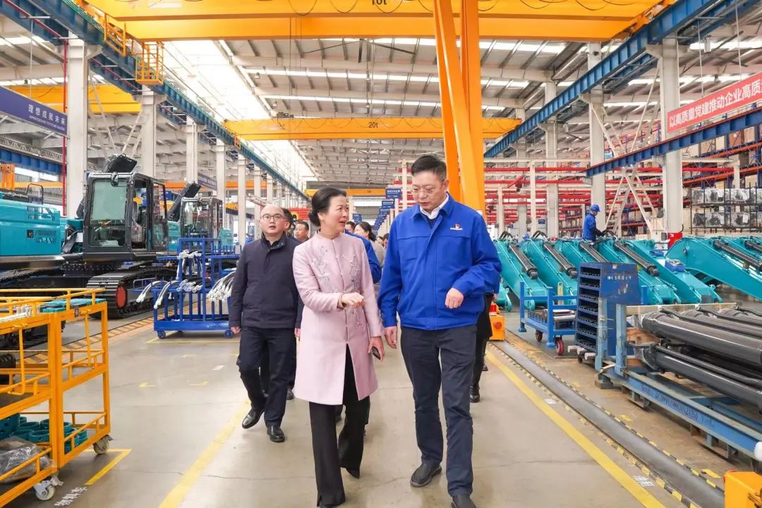 长沙市总工会、长沙经开区总工会一行调研PA视讯平台