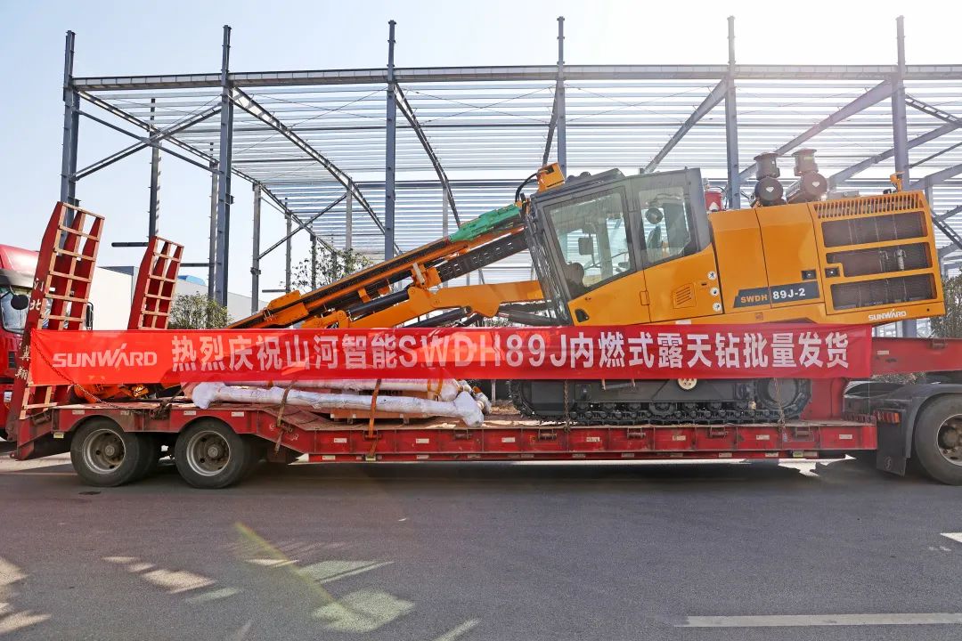 又一款差异化定制产品获认可！PA视讯平台SWDH89J内燃式露天钻批量发货