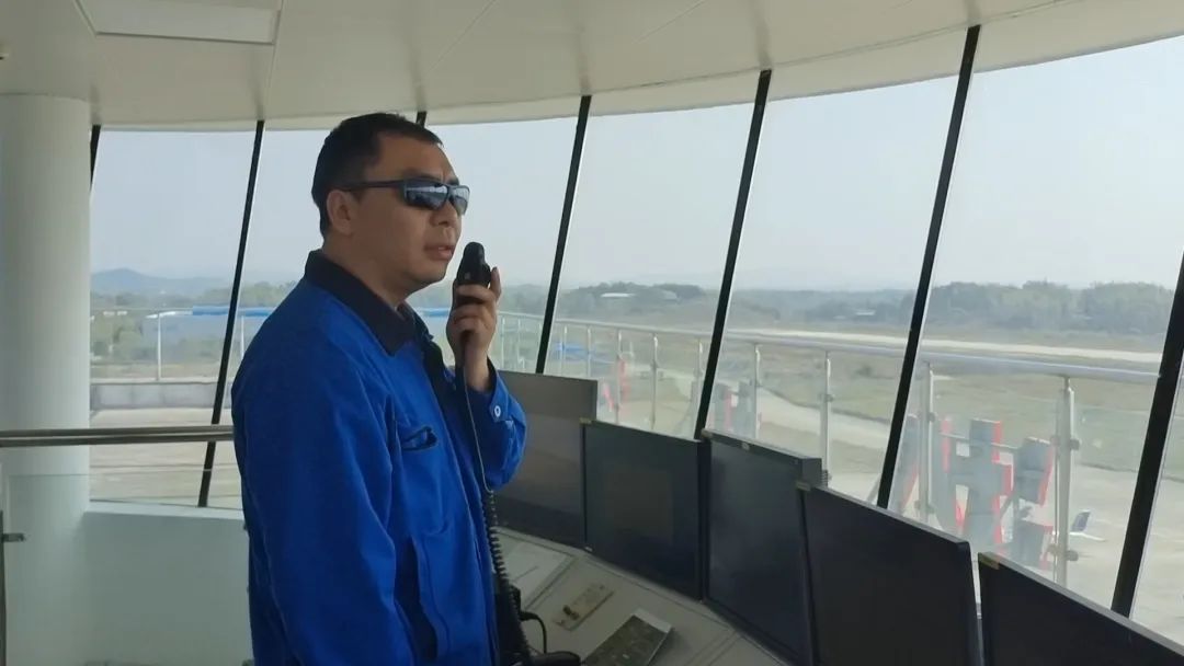 空地协同显身手！湖南航空应急救援队PA视讯平台机组开展特情处置应急演练