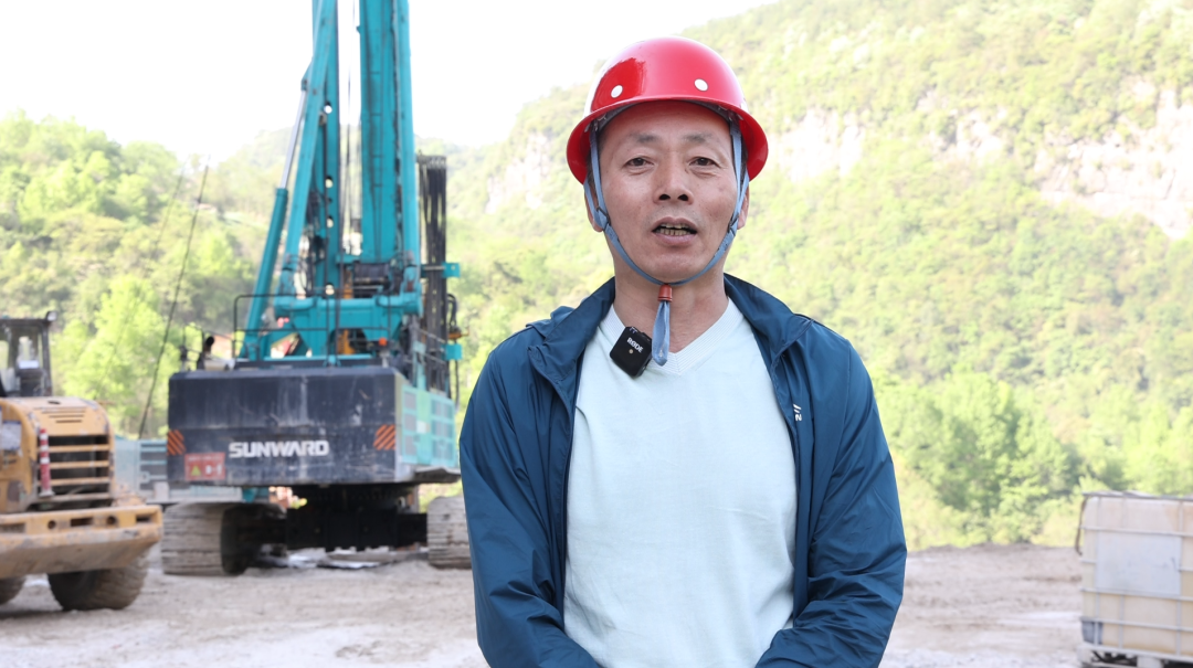 展现施工“奇效”！PA视讯平台旋挖钻机强势助力炉慈高速公路建设