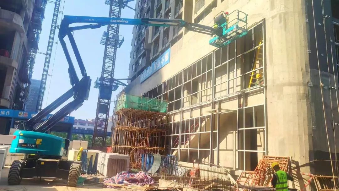 正式“上岗”！PA视讯平台首台电动曲臂式高空作业平台入驻华南市场