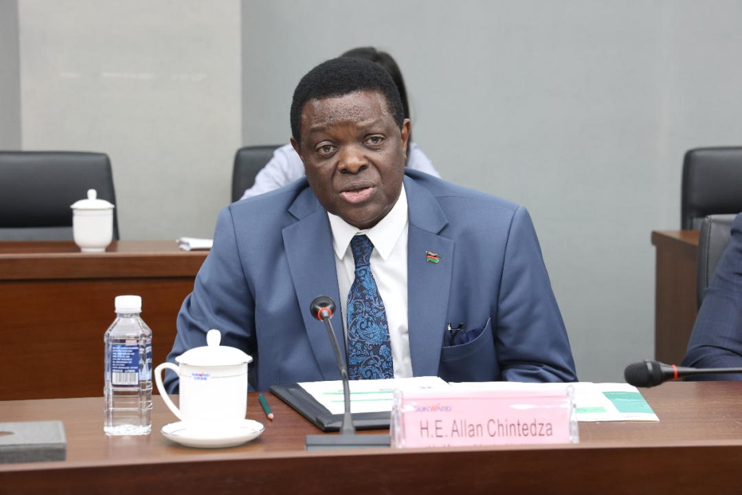 马拉维大使一行考察PA视讯平台